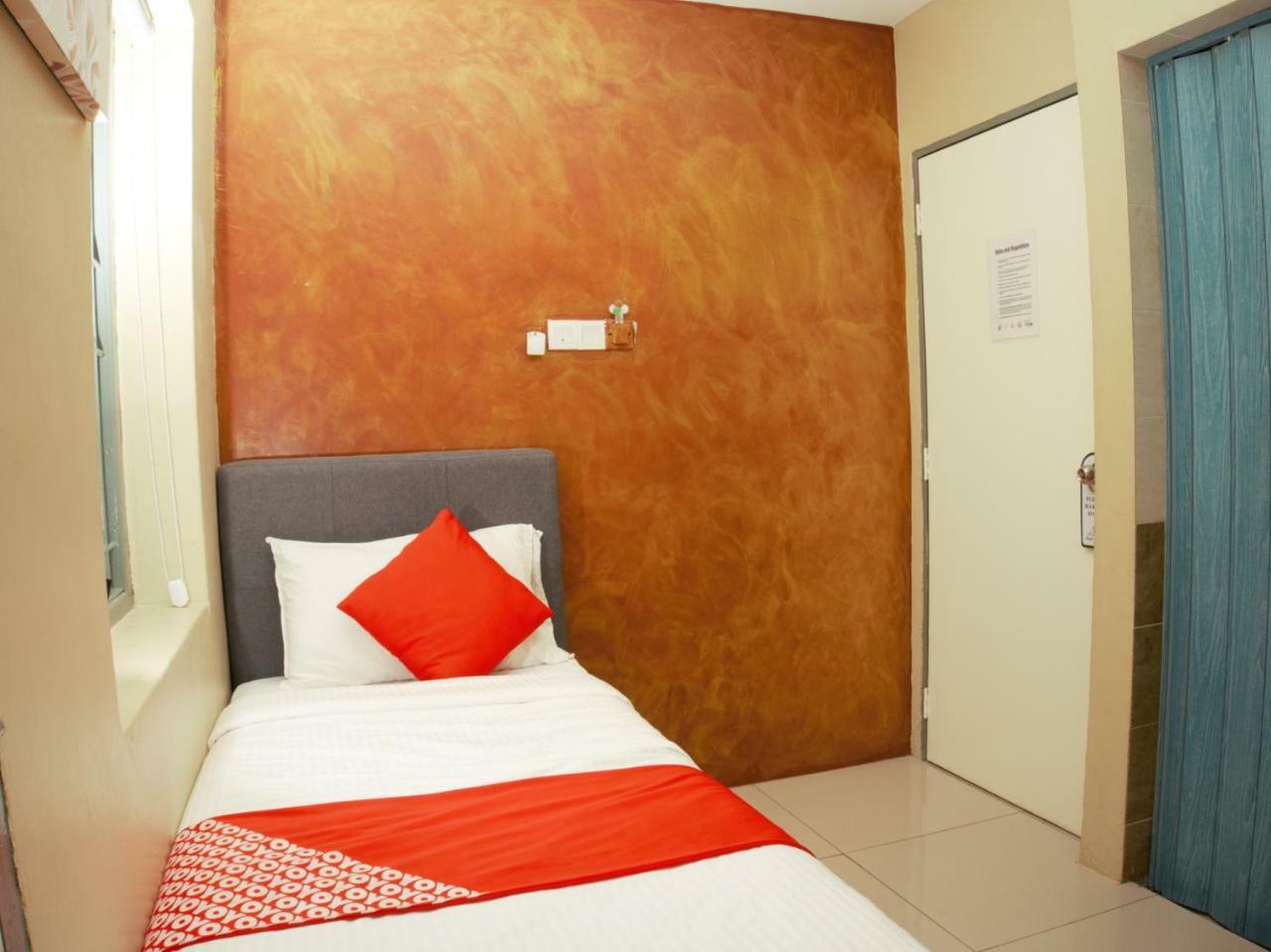 Oyo 90121 Summer House Bed & Cafe Κουάλα Λουμπούρ Εξωτερικό φωτογραφία
